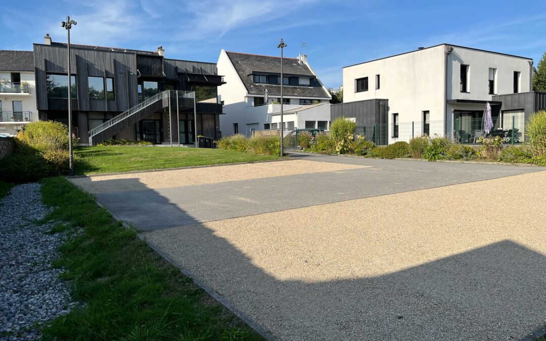 Parking gravillon et dalles alvéolaires