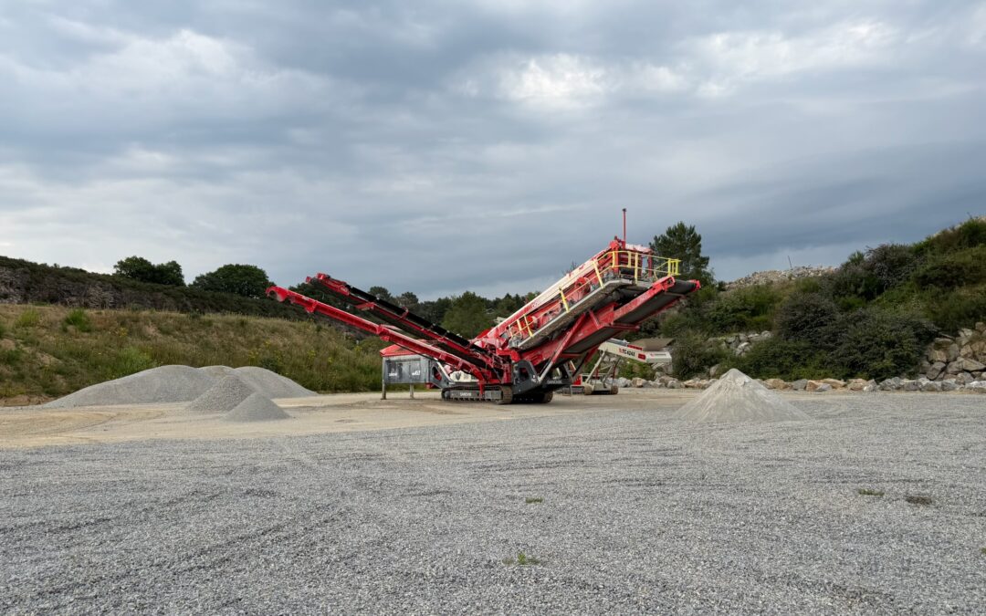 Un nouveau crible Sandvik QA452 à la carrière de Landaul